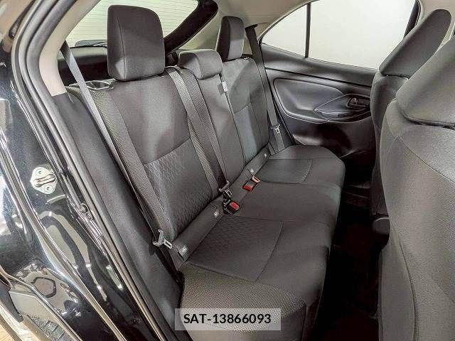 Toyota YARIS CROSS 2021-07 7360675-5