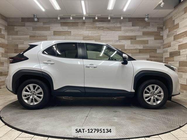Toyota YARIS CROSS 2024-12 7360663-16