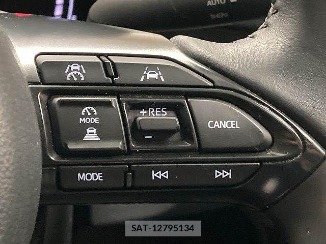 Toyota YARIS CROSS 2024-12 7360663-6