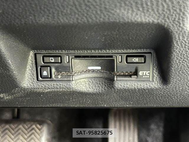 Toyota YARIS CROSS 2024-12 7360668-6