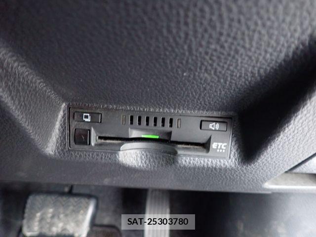 Toyota YARIS CROSS 2023-02 7360651-19