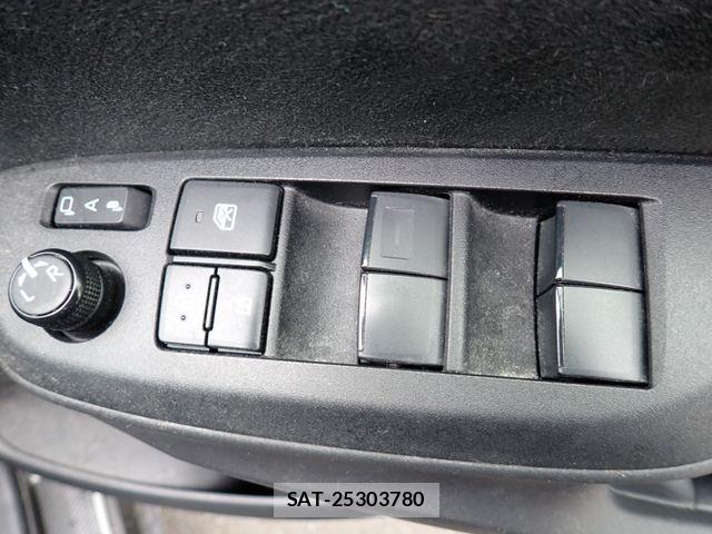 Toyota YARIS CROSS 2023-02 7360651-20
