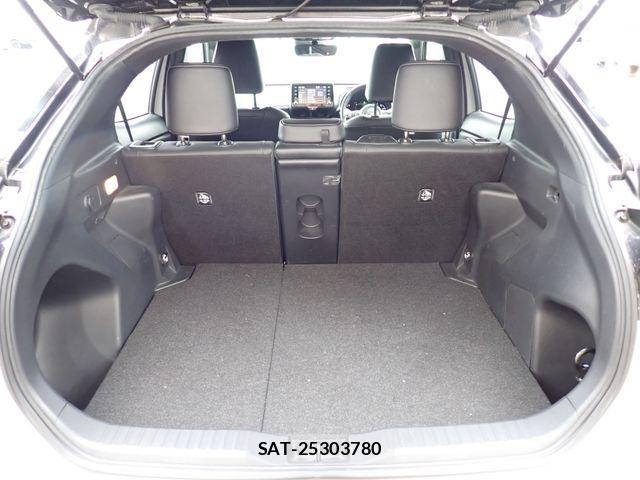Toyota YARIS CROSS 2023-02 7360651-24