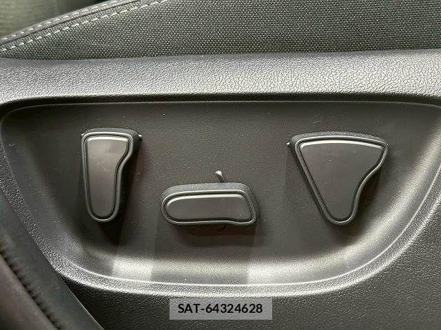 Toyota YARIS CROSS 2026-01 7360653-13