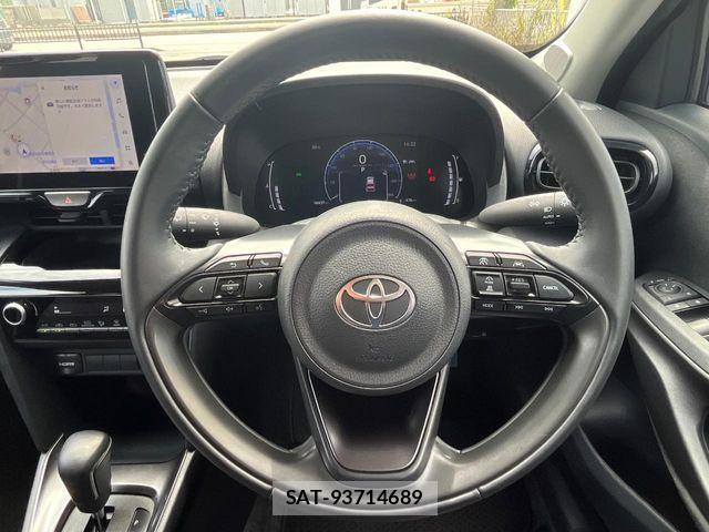 Toyota YARIS CROSS 2025-06 7360674-11