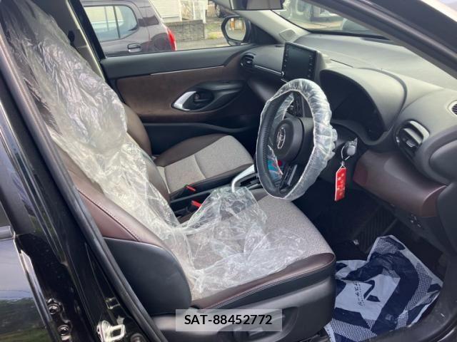 Toyota YARIS CROSS 2023-07 7360666-9