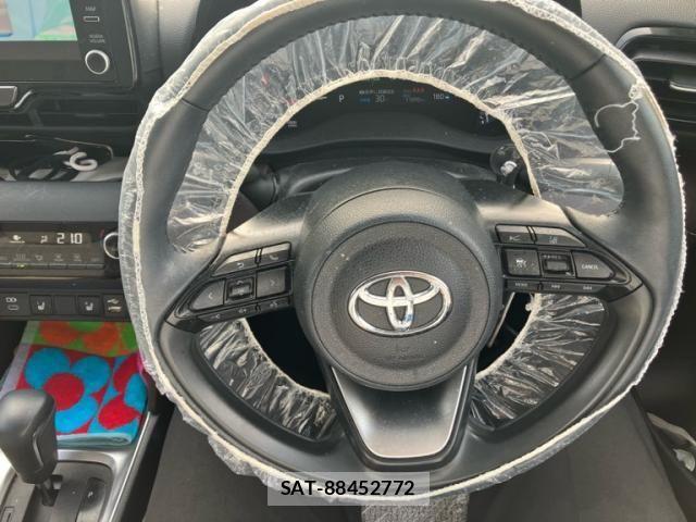 Toyota YARIS CROSS 2023-07 7360666-10