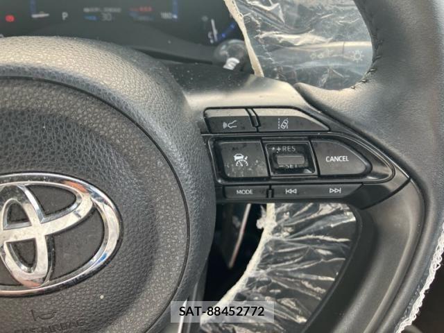 Toyota YARIS CROSS 2023-07 7360666-11