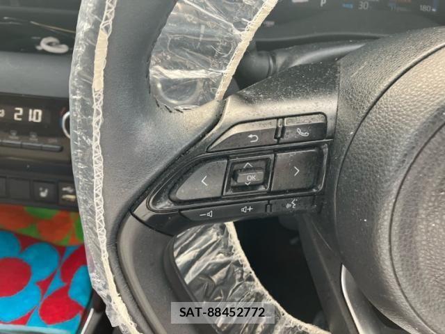Toyota YARIS CROSS 2023-07 7360666-12