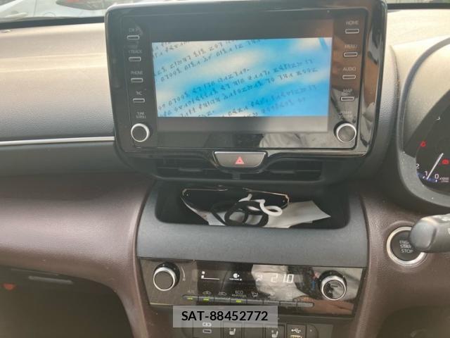 Toyota YARIS CROSS 2023-07 7360666-16