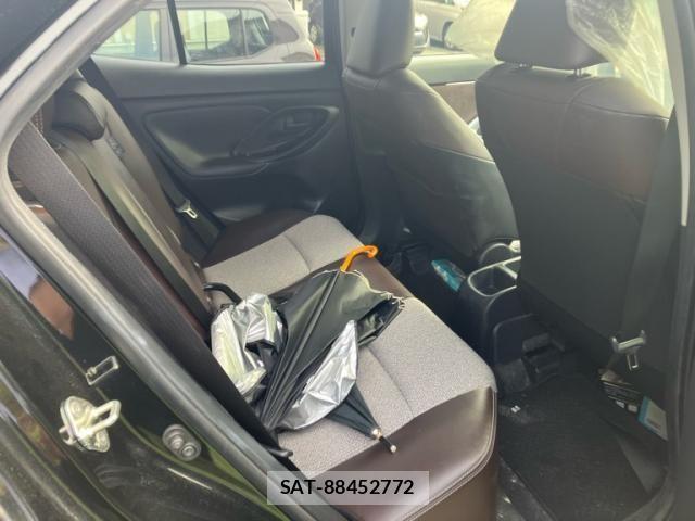 Toyota YARIS CROSS 2023-07 7360666-22