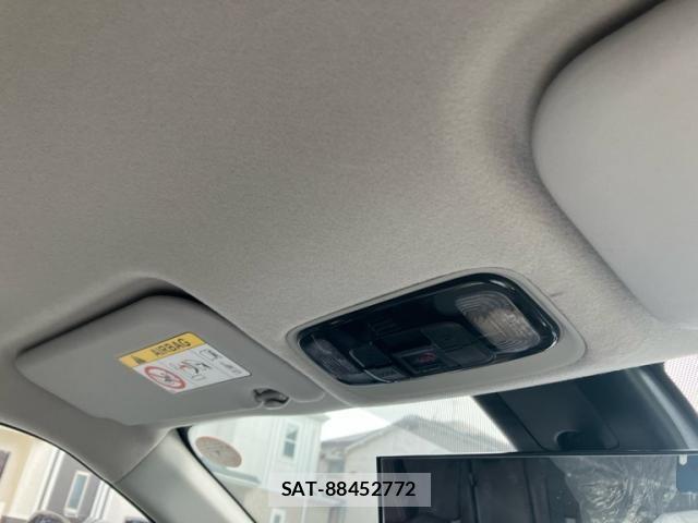 Toyota YARIS CROSS 2023-07 7360666-23
