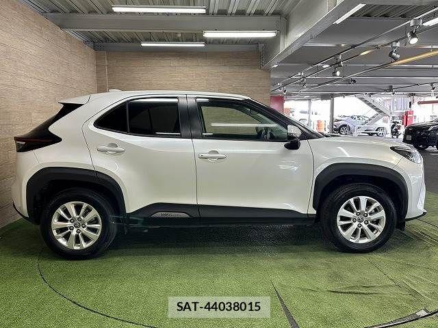 Toyota YARIS CROSS 2024-12 7360672-17