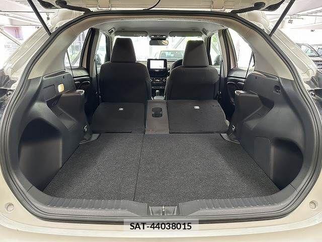 Toyota YARIS CROSS 2024-12 7360672-19