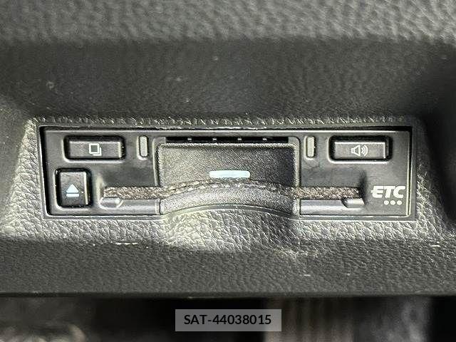 Toyota YARIS CROSS 2024-12 7360672-6