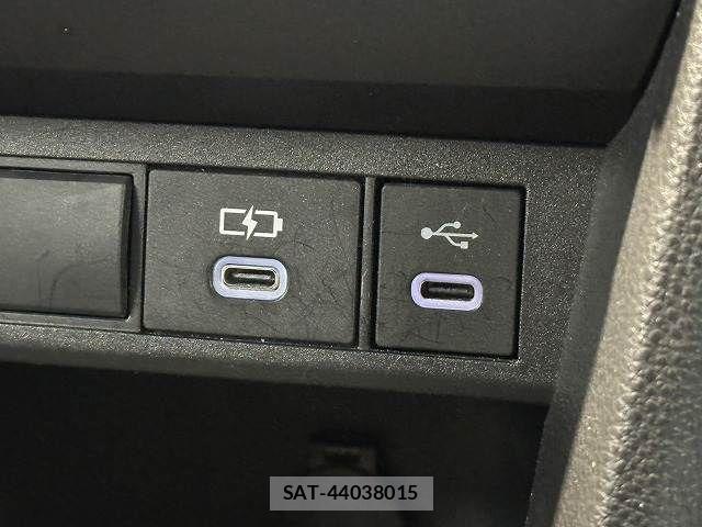 Toyota YARIS CROSS 2024-12 7360672-7