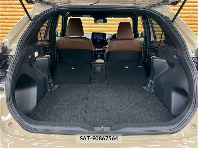 Toyota YARIS CROSS 2024-11 7360654-19