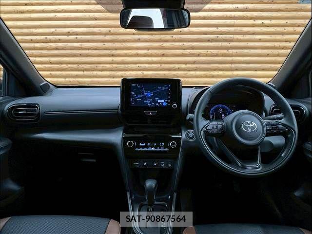 Toyota YARIS CROSS 2024-11 7360654-2