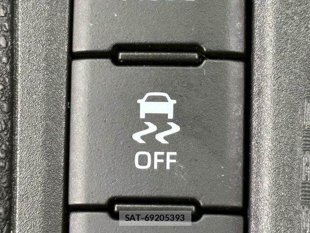 Toyota YARIS CROSS 2024-12 7360670-11