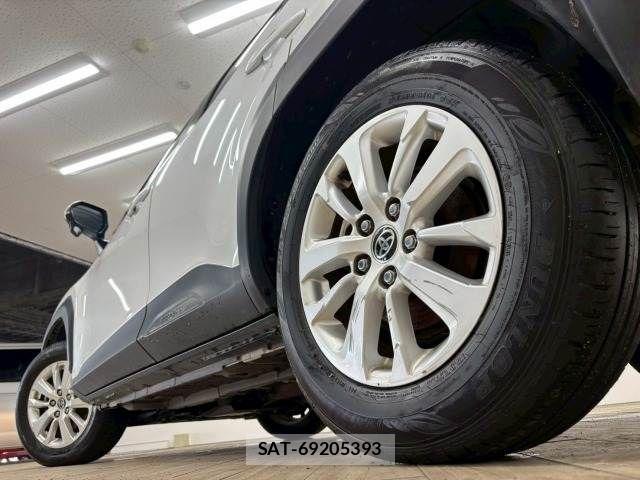 Toyota YARIS CROSS 2024-12 7360670-18