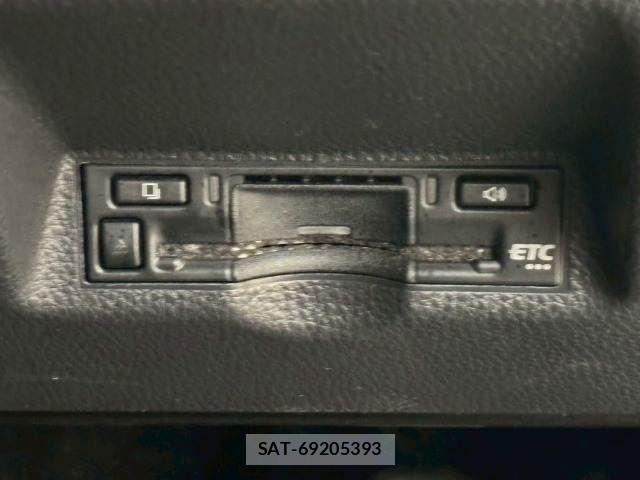 Toyota YARIS CROSS 2024-12 7360670-8
