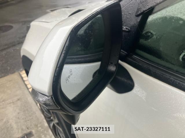 Toyota YARIS CROSS 2022-03 7459127-28