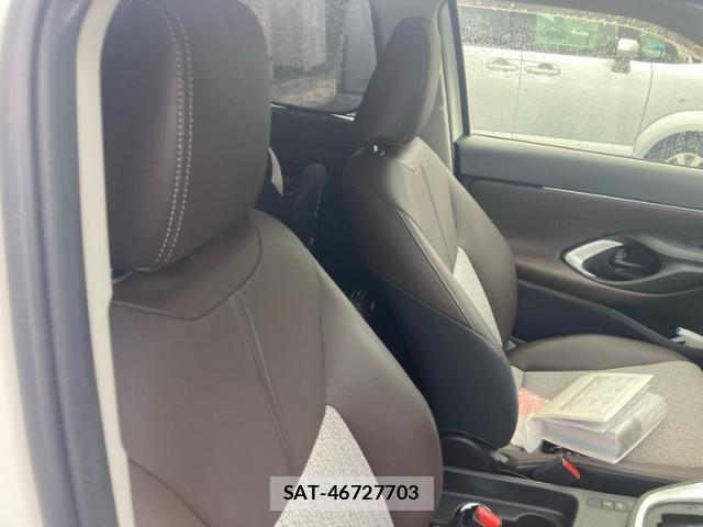 Toyota YARIS CROSS 2020-10 7459130-16