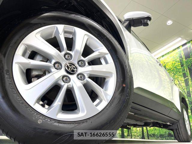 Toyota YARIS CROSS 2025-04 7504104-13