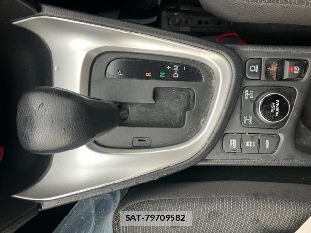 Toyota YARIS CROSS 2021-12 7563126-16