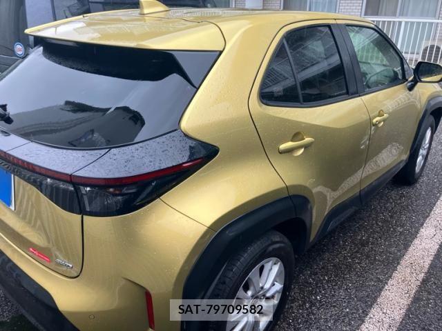 Toyota YARIS CROSS 2021-12 7563126-2