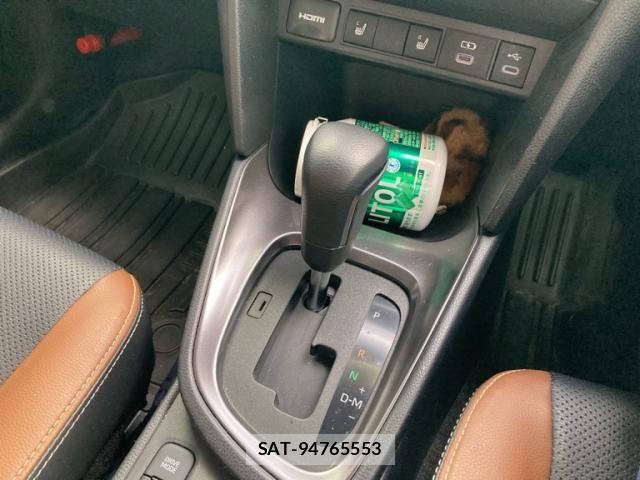 Toyota YARIS CROSS 2024-06 7621604-17