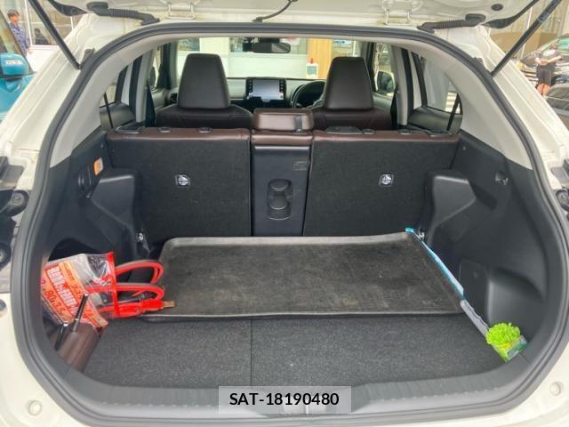 Toyota YARIS CROSS 2021-02 7621611-12