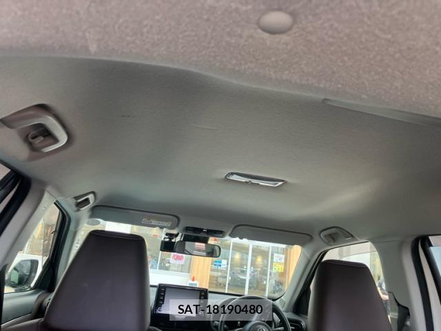 Toyota YARIS CROSS 2021-02 7621611-13