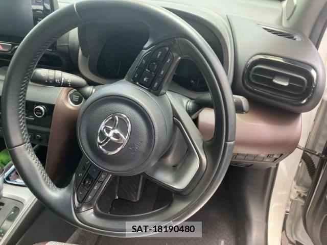 Toyota YARIS CROSS 2021-02 7621611-14