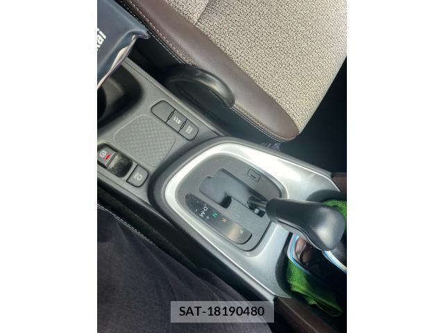 Toyota YARIS CROSS 2021-02 7621611-18
