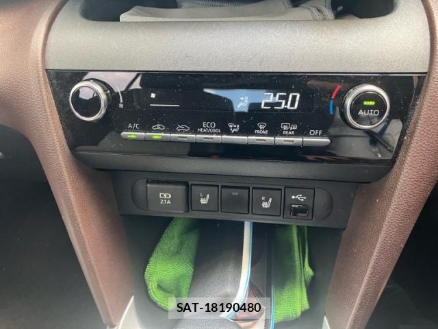 Toyota YARIS CROSS 2021-02 7621611-19
