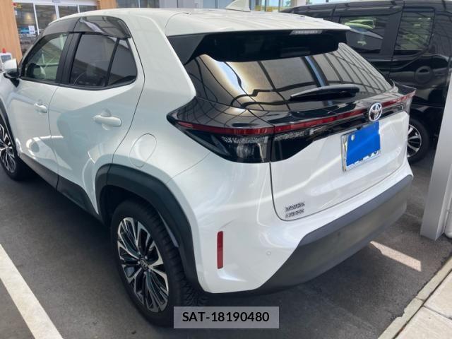 Toyota YARIS CROSS 2021-02 7621611-3