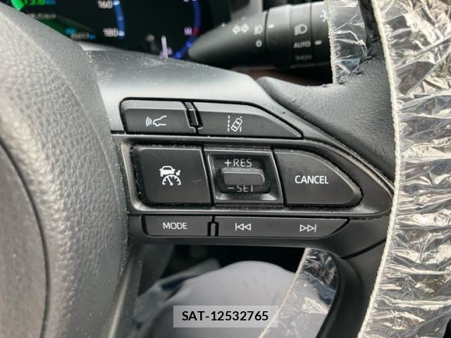 Toyota YARIS CROSS 2020-10 7621608-21