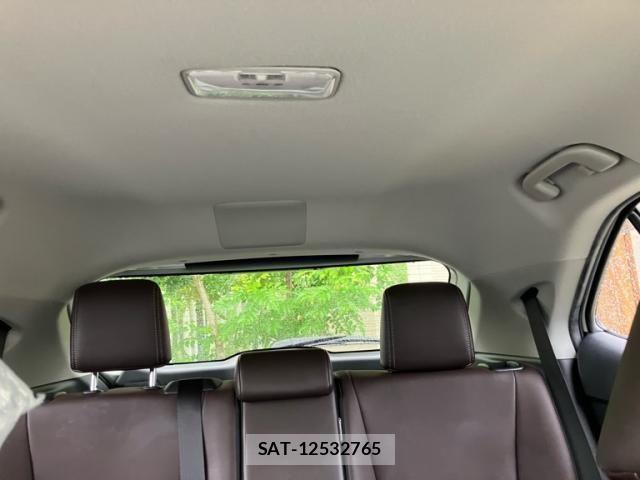 Toyota YARIS CROSS 2020-10 7621608-25