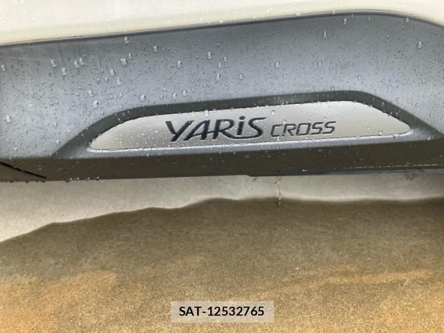 Toyota YARIS CROSS 2020-10 7621608-27