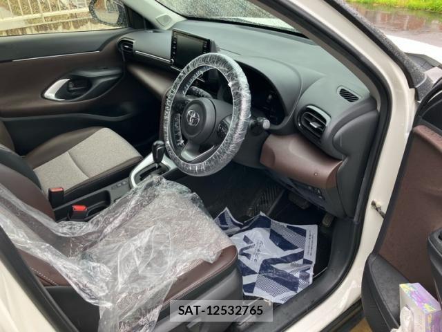 Toyota YARIS CROSS 2020-10 7621608-6