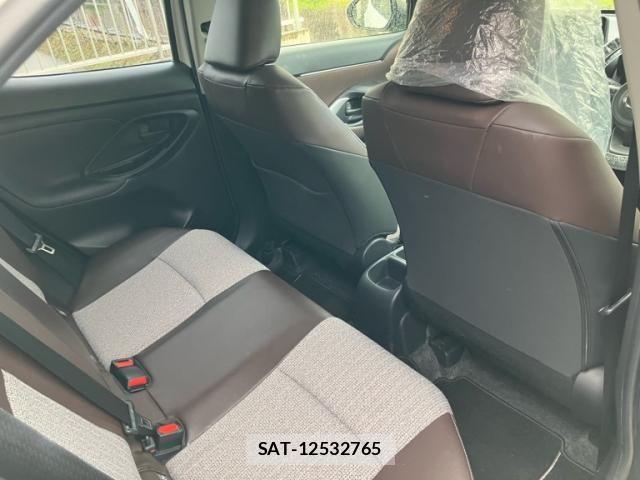 Toyota YARIS CROSS 2020-10 7621608-7