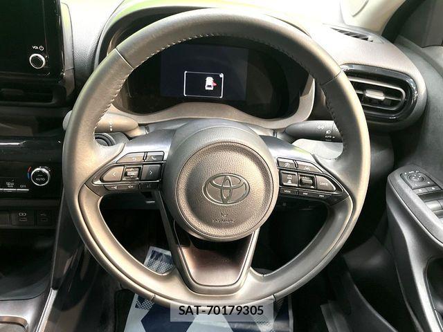 Toyota YARIS CROSS 2025-03 7621610-10
