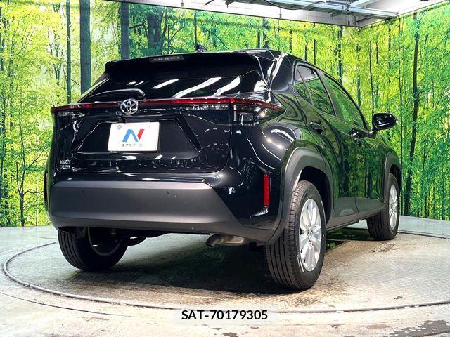 Toyota YARIS CROSS 2025-03 7621610-16