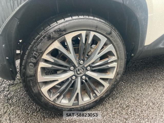 Toyota YARIS CROSS 2022-03 7621605-9
