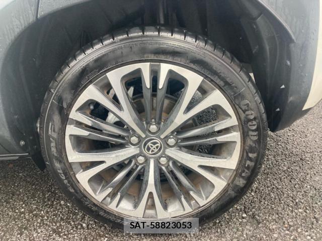 Toyota YARIS CROSS 2022-03 7621605-11