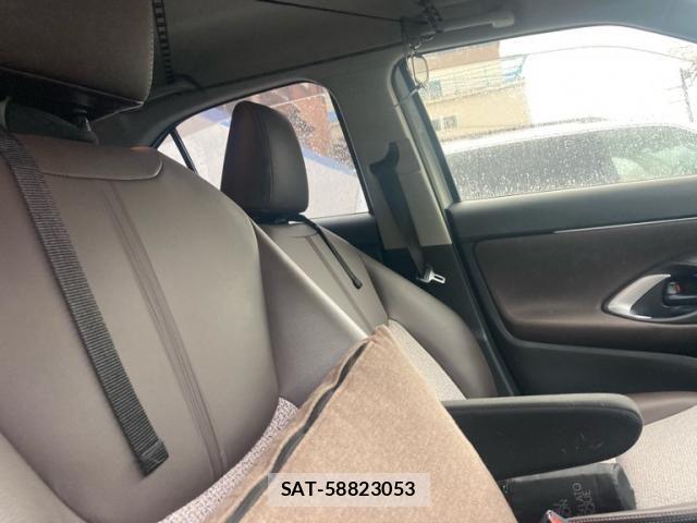 Toyota YARIS CROSS 2022-03 7621605-14