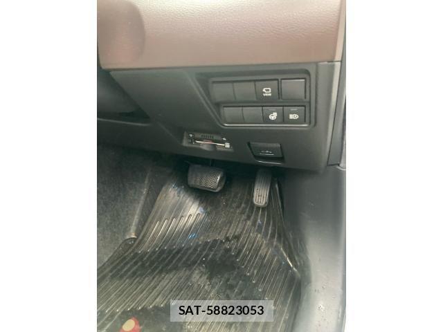 Toyota YARIS CROSS 2022-03 7621605-16