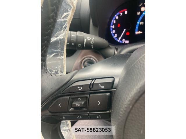 Toyota YARIS CROSS 2022-03 7621605-19