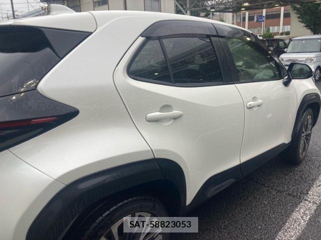 Toyota YARIS CROSS 2022-03 7621605-6